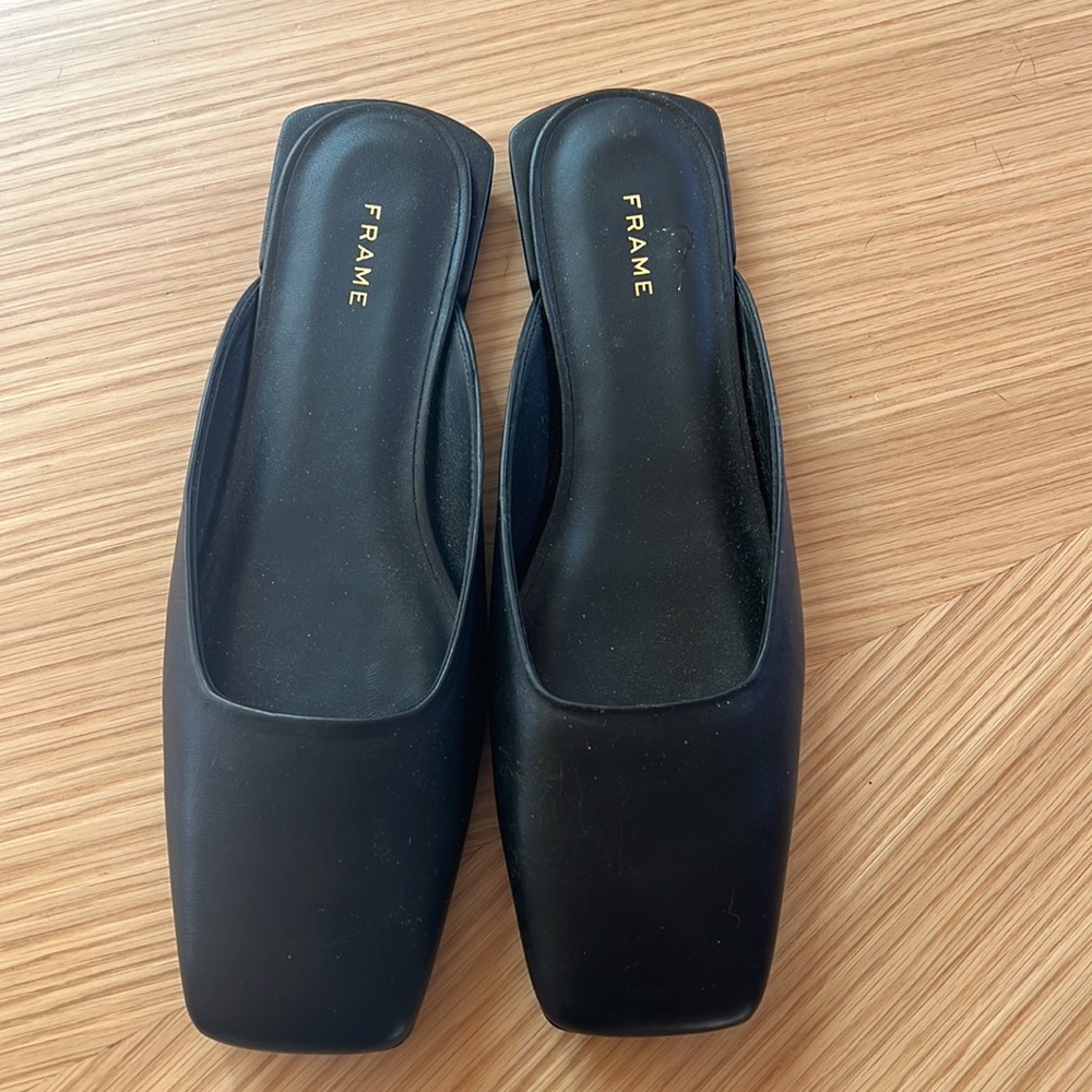 Frame Le Phoenix black leather slides women’s size 7.5